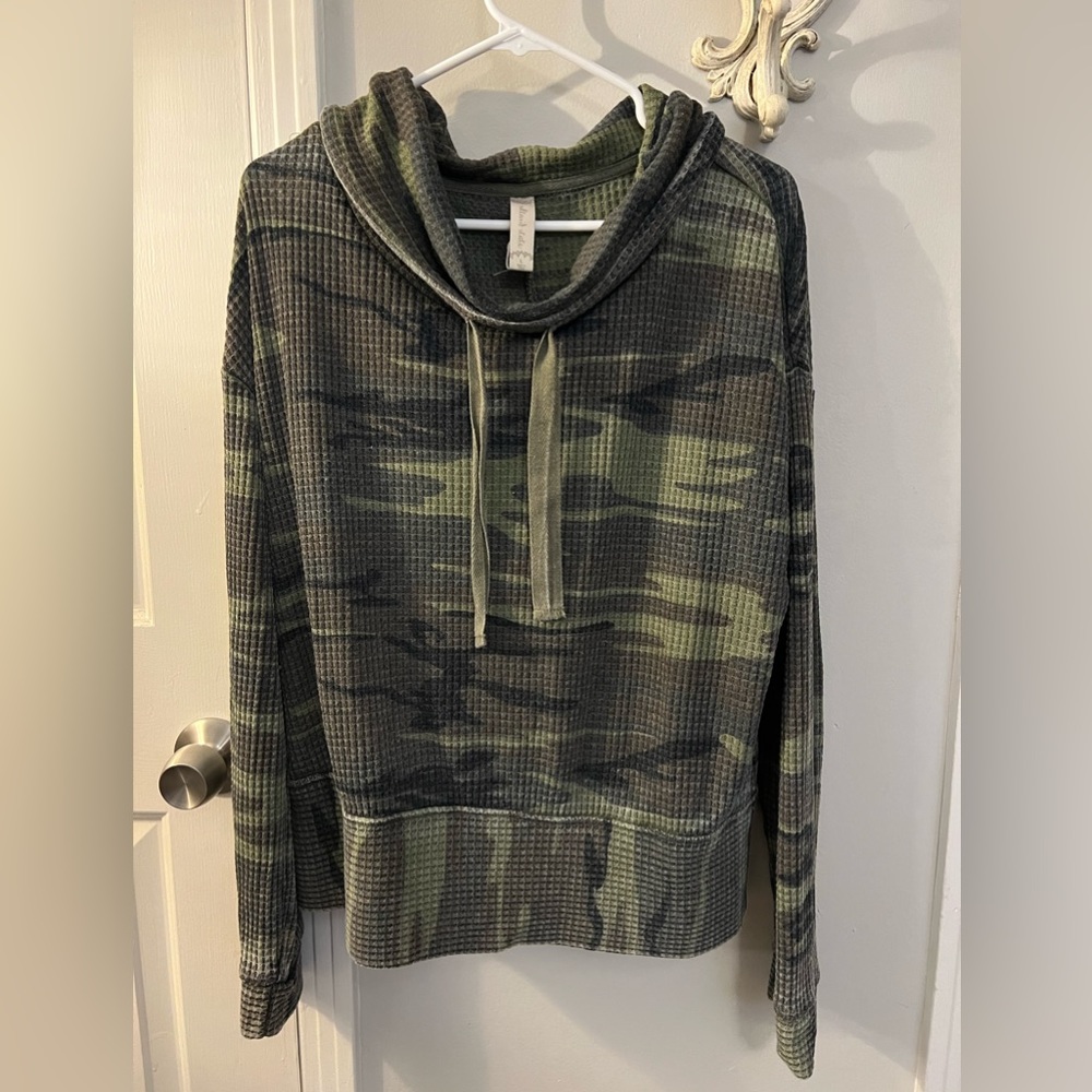 Camo lounge pullover